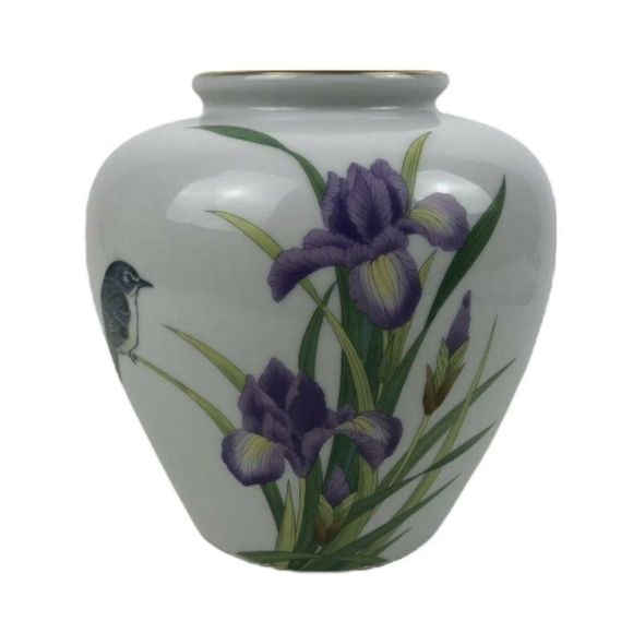 VINTAGE OTAGIRI JAPAN VASE Floral Motif 6 Inches Tall